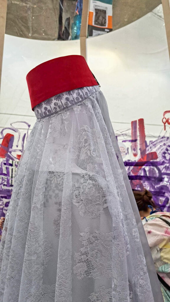 一件作品，摩洛哥〈塔布什帽的秘密〉（The Tarbouch secret）